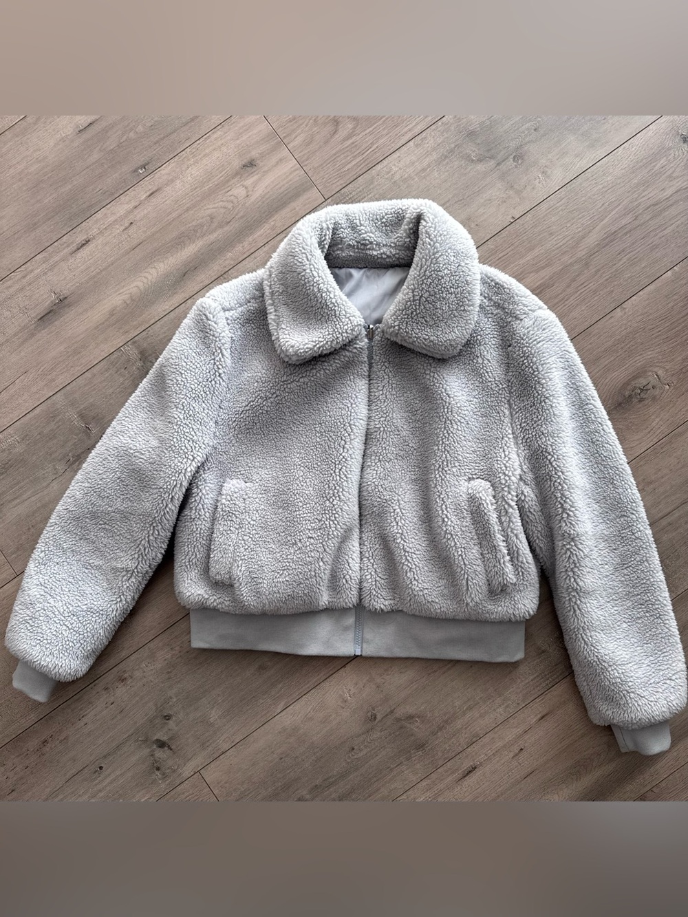 New York & Company Cropped Reversible Sherpa Teddy Bomber Jacket Gray Size L